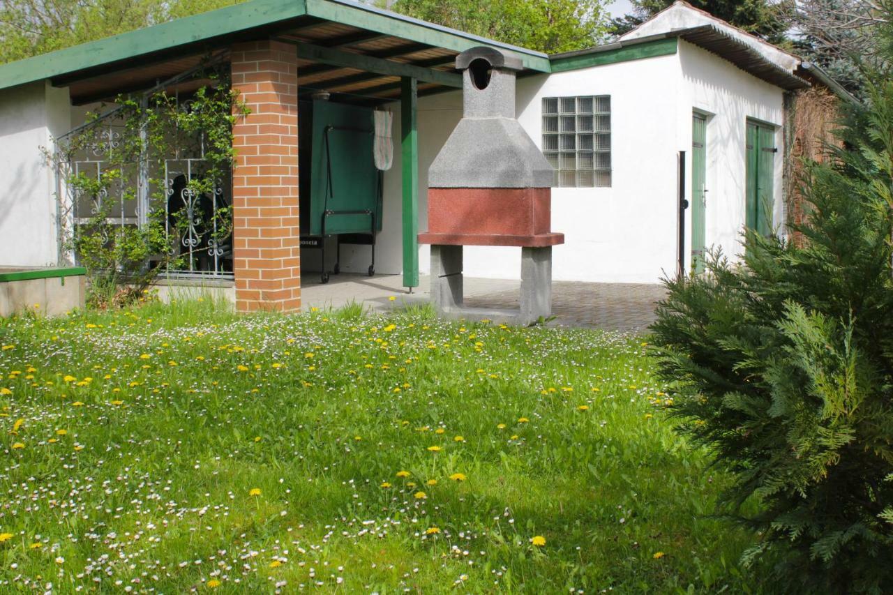 リュベナウZum Dorfschullehrerアパートメント エクステリア 写真